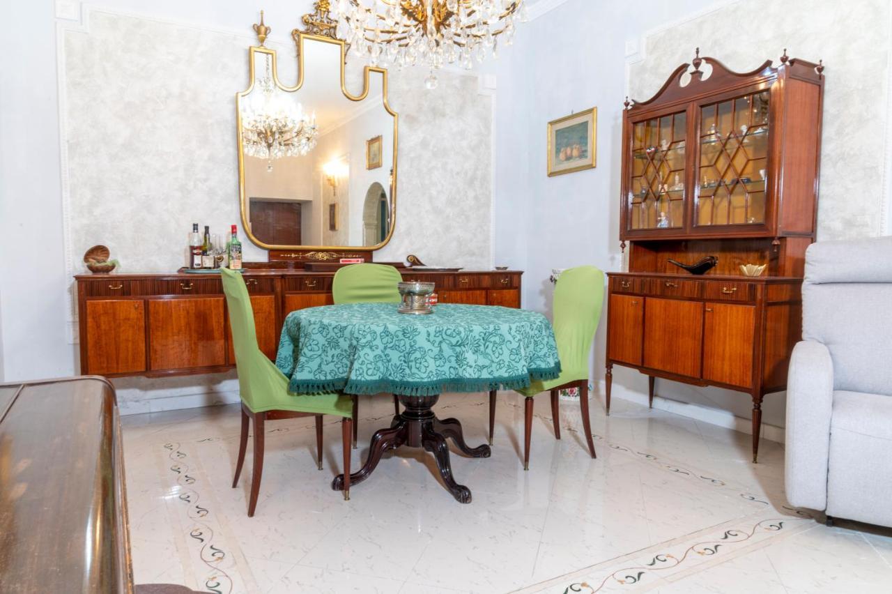 Deluxe Apartment With Garden In Vomero Naples Extérieur photo
