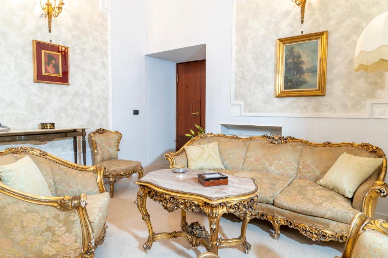 Deluxe Apartment With Garden In Vomero Naples Extérieur photo